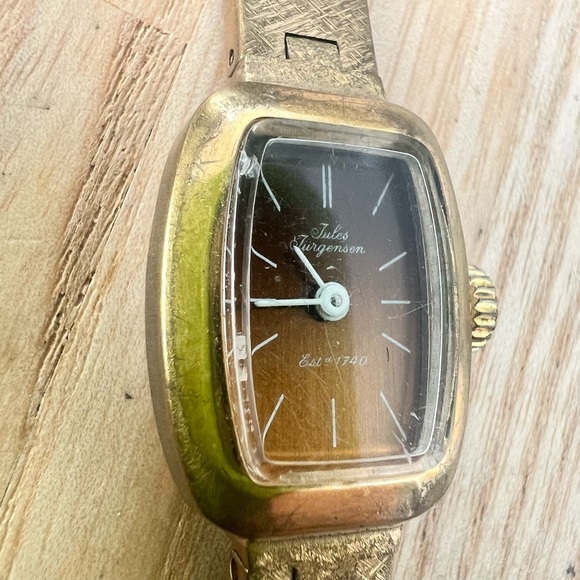 Vintage Jules Jurgensen ladies gold tone bronze tone mechanical dress watch main image 10